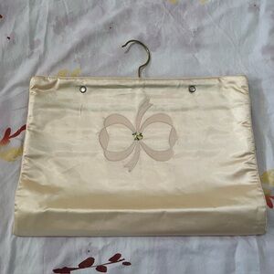 VTG Travel Organizer, Satin hanging jewelry & lingerie bag. Folds flat, compact